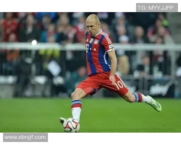 足球球星浪漫求婚瞬间揭秘感动全场爱情故事背后的心路历程